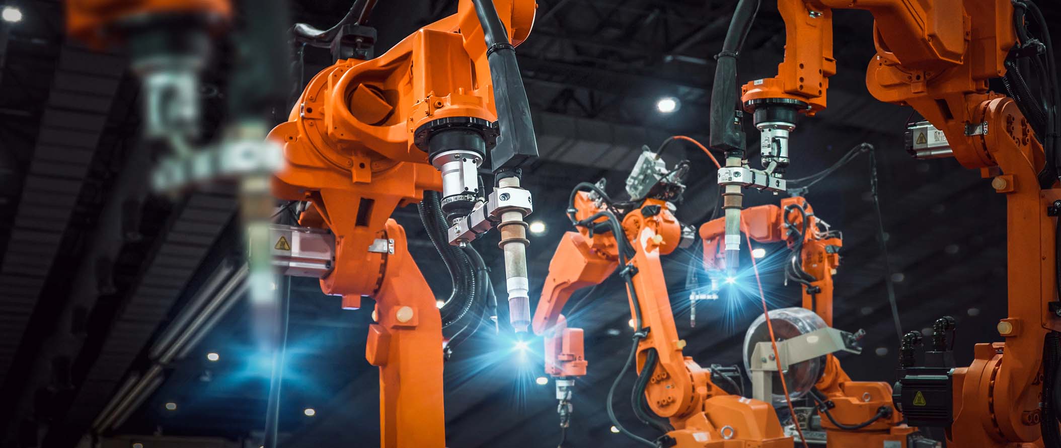 banner-Heavy-Automation-Robot-Arm-Machine-in-Smart-Factory.jpg